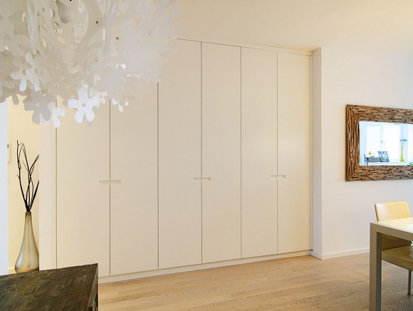 Eleganter Einbauschrank